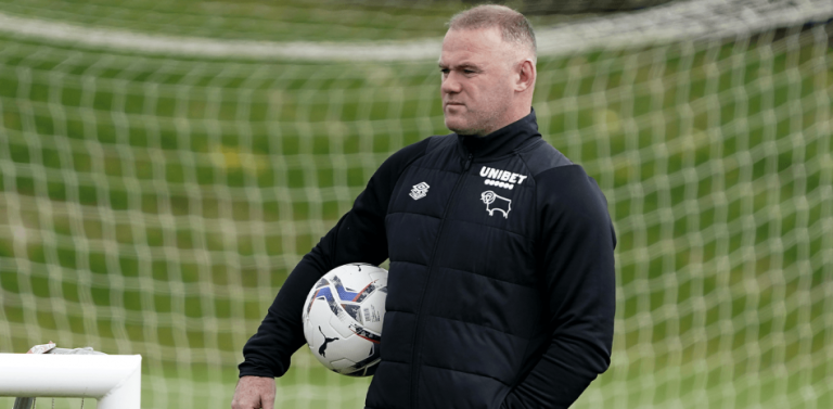 Rooney, interesado en entrenar al nuevo Newcastle