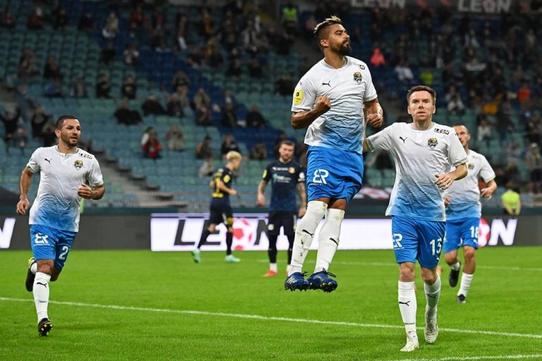 2 ecuatorianos en el 11 ideal de la semana en Rusia