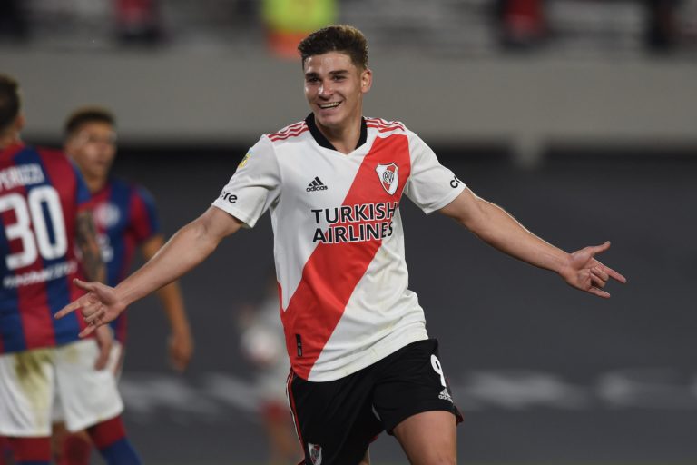 (VIDEO) HAT-TRICK de Julián Álvarez y gran victoria de River