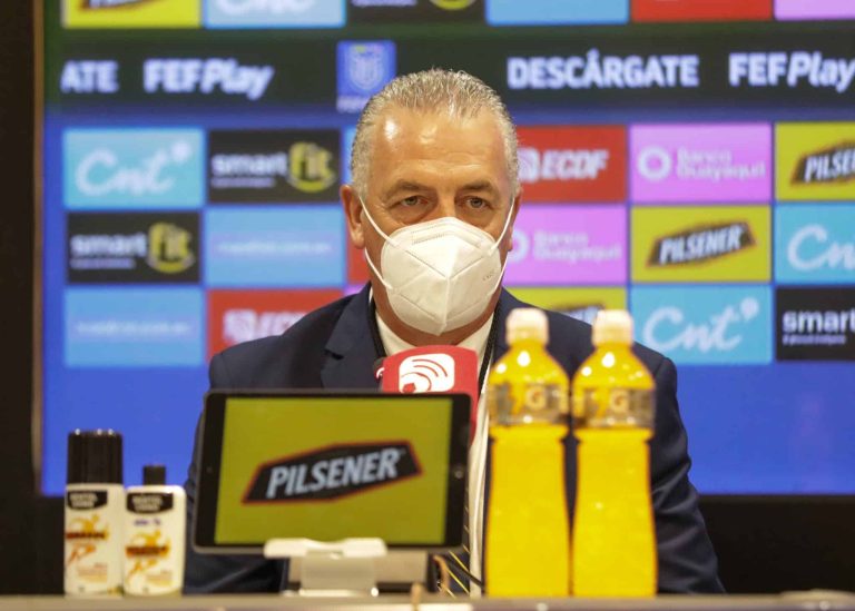 Gustavo Alfaro: “Ganamos el partido con velocidad, inteligencia y vehemencia”