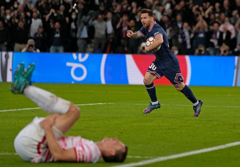 (VIDEO) DOBLETE DE MESSI y gran triunfo del PSG al Leipzig