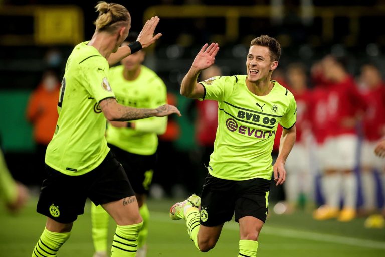 (VIDEO) CON DOBLETE DE HAZARD: El Dortmund avanzó en la Copa de Alemania
