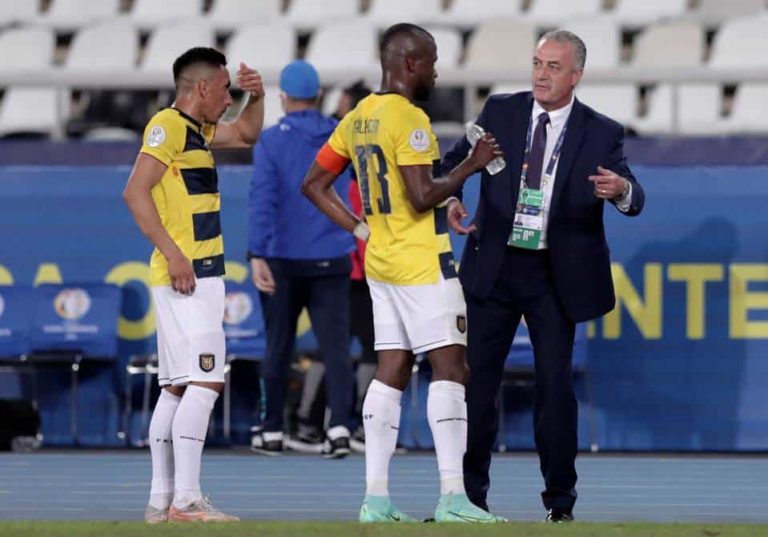 Alfaro respalda a Enner: “El gol depende de todo el equipo”