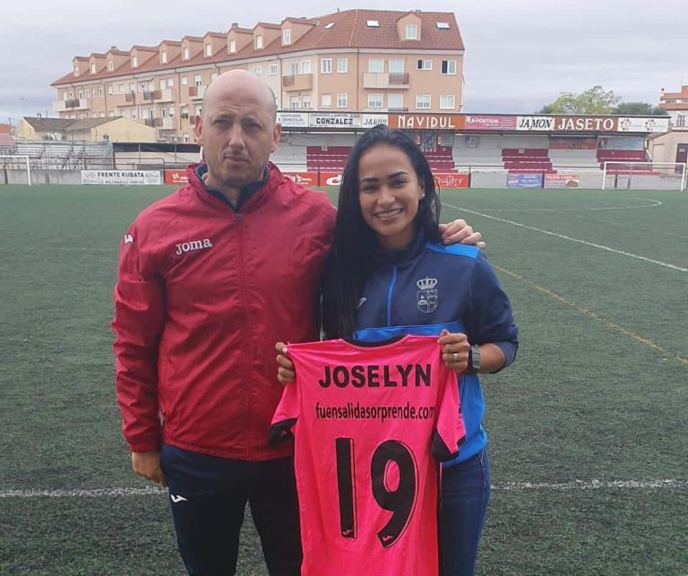 Ecuatoriana al fútbol español por una temporada