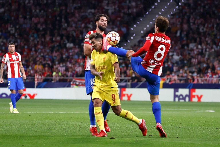 (VIDEO) ¡Qué planchazo! ROJA para Griezmann