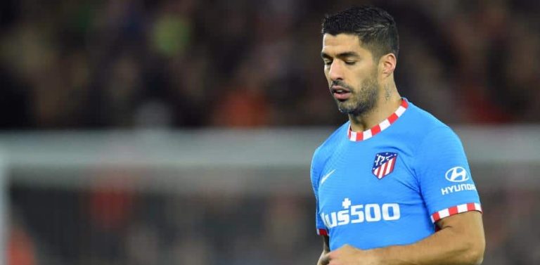 (VIDEO) Abucheos a Luis Suárez en Anfield