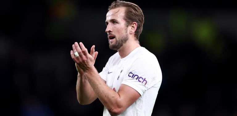 Gran gesto de Kane con unos aficionados que viajaron desde USA