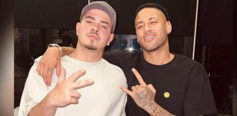 Neymar, fiesta y póker horas después de su grave lesión