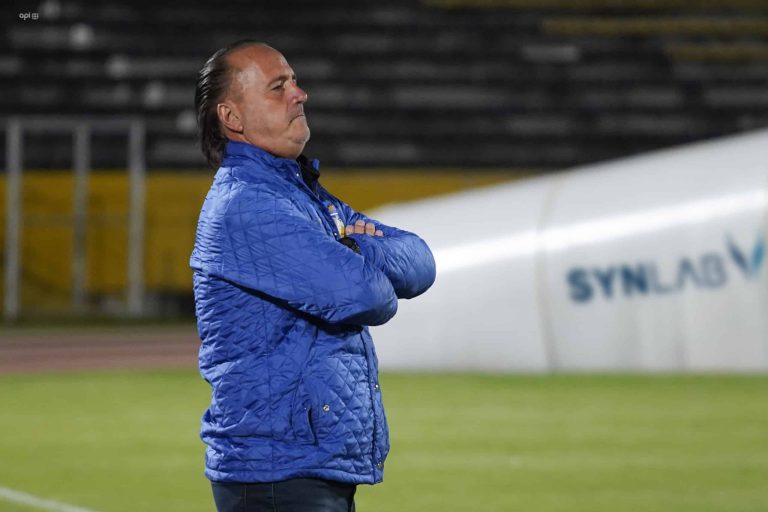 Horacio Montemurro no seguirá en Delfín SC