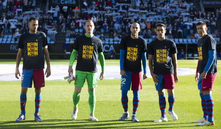 (VIDEO) El gesto de los jugadores del FC Barcelona con el Kun Agüero
