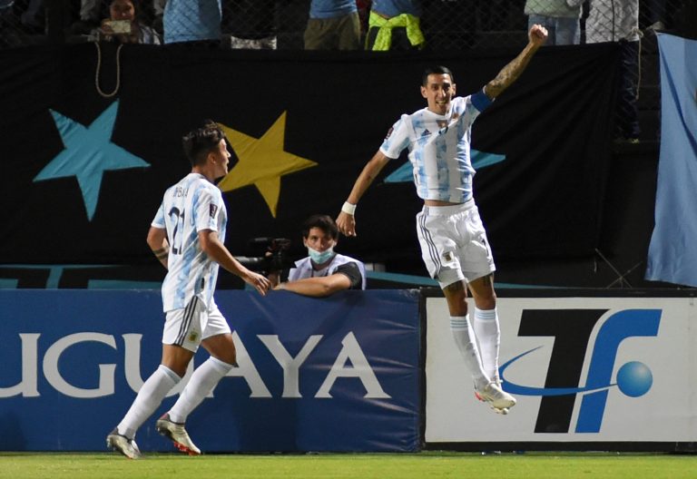 (VIDEO) Comentarista llamó “pechos fríos” a Di María y Dybala… y vino el gol
