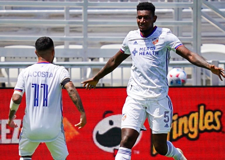 ¡Gustavo Vallecilla sí seguirá en la MLS!
