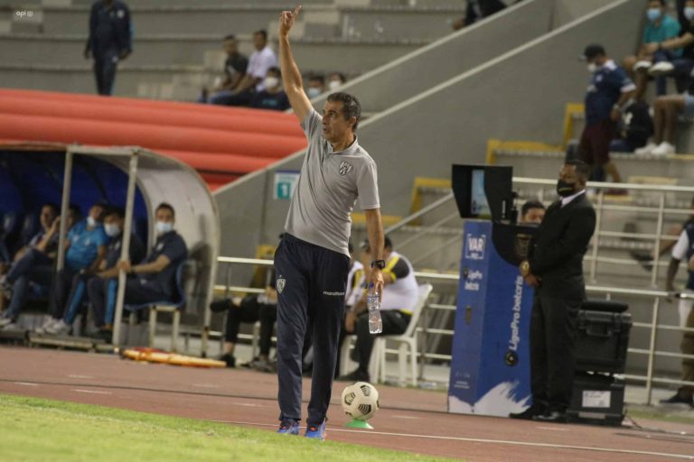 Paiva: “Guayaquil City NO merece descender… ellos saben dominar el balón”
