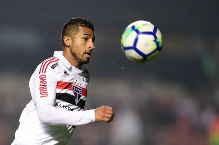 Joao Rojas quedó fuera del Sao Paulo