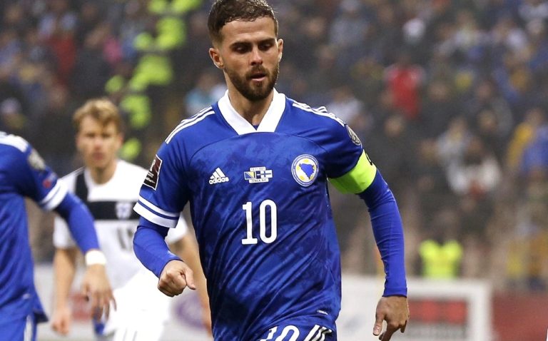 Escándalo en Bosnia: Pjanic niega que haya sido expulsado de la selección por fumar y beber