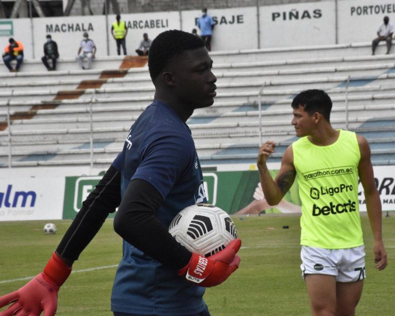 (VIDEO) Tiene 18 años y debutará en el arco Vs. LDU