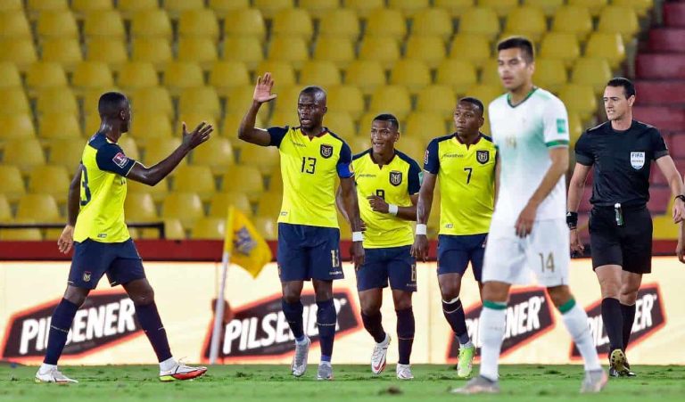 La FIFA impuso dos multas a Ecuador