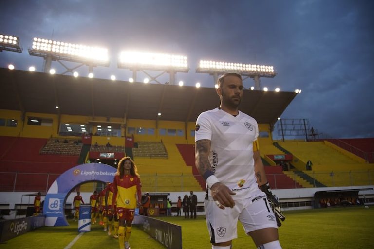 “¿Por qué lo hacen? Para limpiarse”: Frascarelli y su queja por un comunicado de Aucas