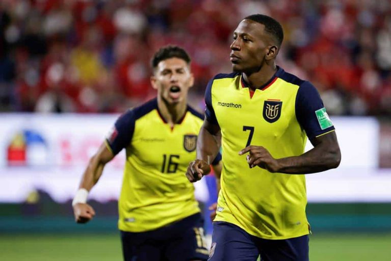 (VIDEO) Pervis, en el Top 10 de goles de las Eliminatorias 2021