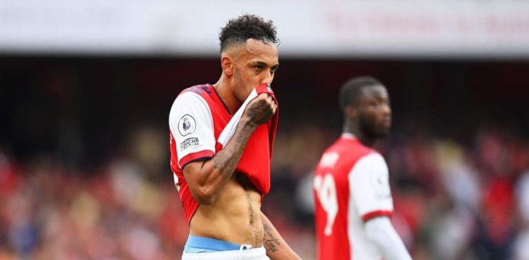 El Arsenal quita la capitanía a Aubameyang
