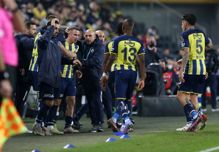 (VIDEO) Asistencia de Enner Valencia en la victoria del Fenerbahce