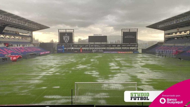 (FOTOS) Fuerte lluvia previo al IDV Vs. Emelec