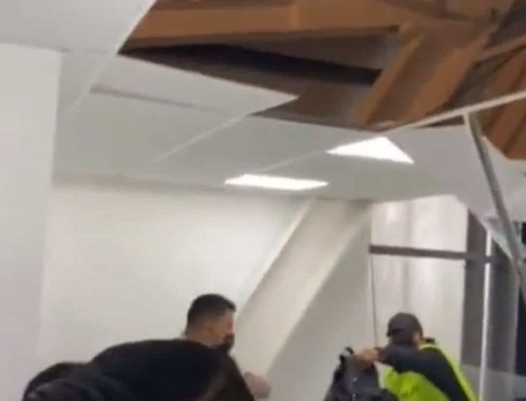 (VIDEO) Se cayó techo en suite de familiares de Emelec