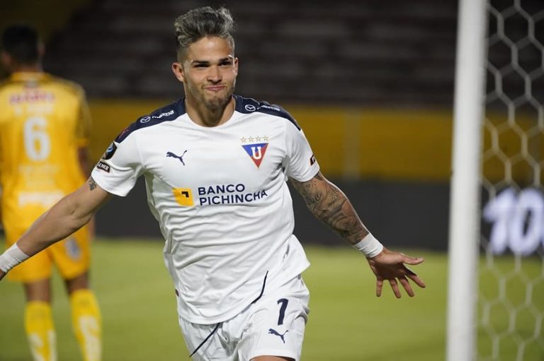 Luis Amarilla en conversaciones con Universidad de Chile
