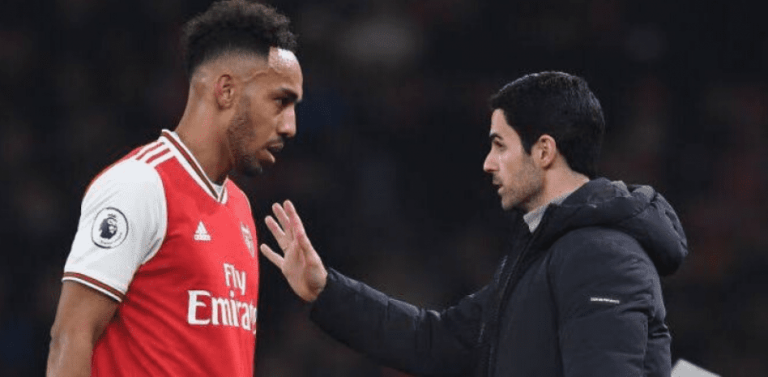 El Arsenal ya estudia ofertas por Aubameyang