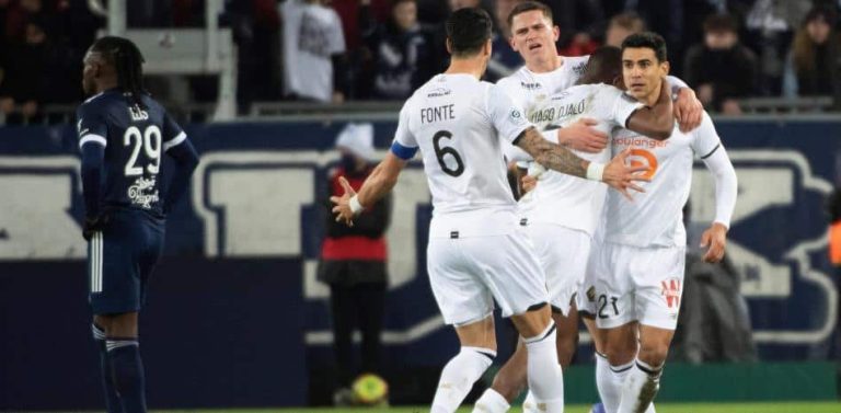 Suspendidos cuatro partidos en Francia