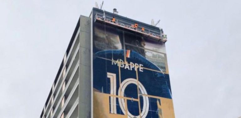 Aparece una pintada con una amenaza de muerte a Mbappé