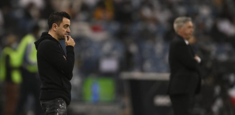 Xavi, enojado por tantos errores