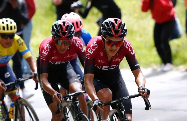 #NTF (VIDEO) Compañero de Carapaz: Egan Bernal sufrió un accidente con un bus en Colombia