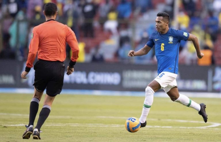 ATENCIÓN: Alex Sandro, positivo por COVID-19