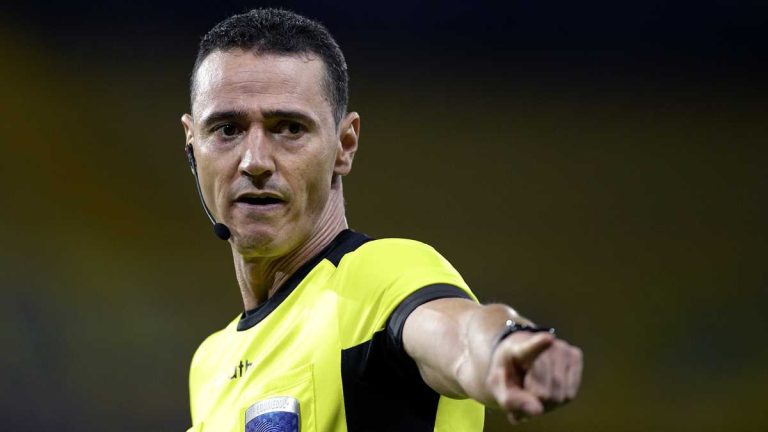 Árbitros confirmados para el cotejo Ecuador vs Brasil
