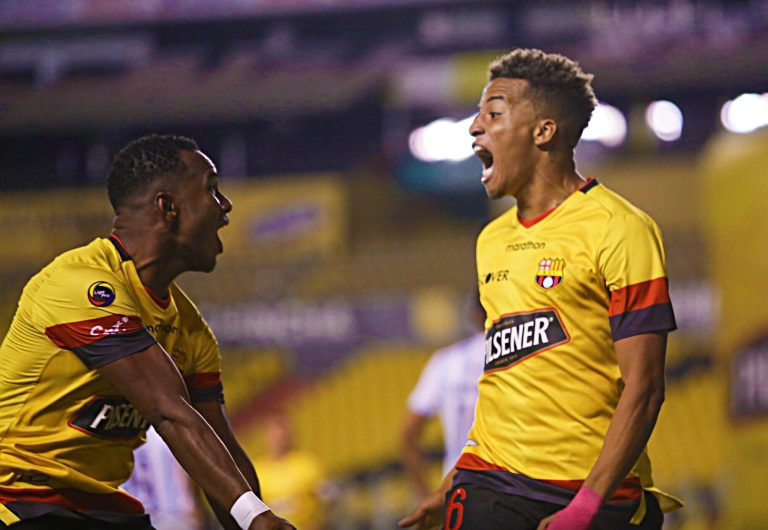 “Un grupo importante viene insistiendo por Byron Castillo, mejoraron la oferta”