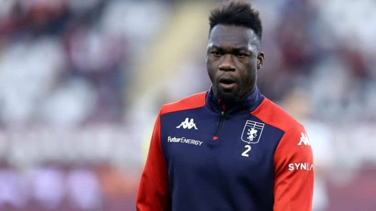 Felipe Caicedo no seguiría en el Genoa