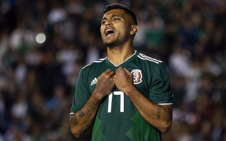 “Tecatito” Corona es jugador de Sevilla