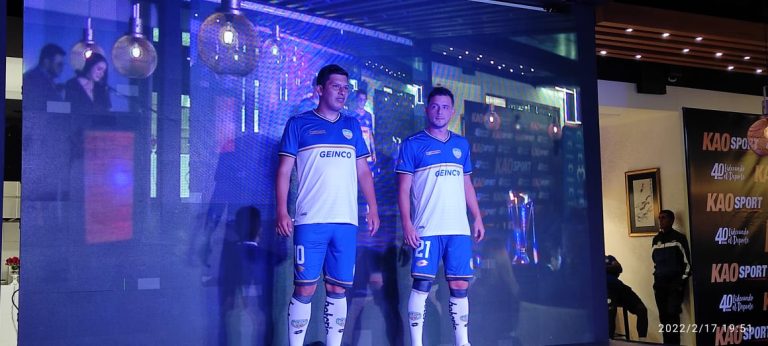 (FOTOS) LISTO PARA SU DEBUT EN PRIMERA: Nuevas camisetas de Cumbayá