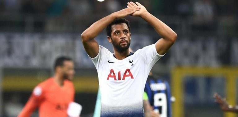 Mousa Dembele se retira del fútbol profesional
