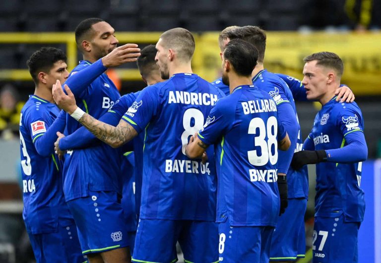 (VIDEO) Con Piero Hincapié: Bayer Leverkusen goleó al Borussia Dortmund