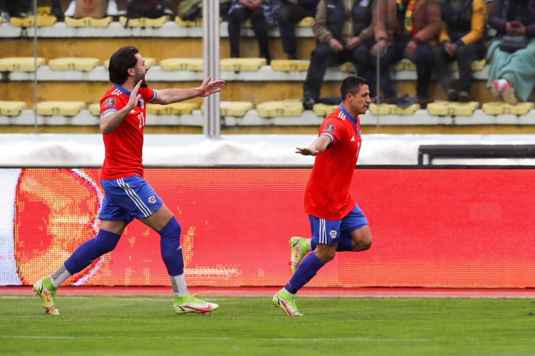 LLUVIA DE GOLES: Chile venció a Bolivia y se aferra con llegar al Mundial