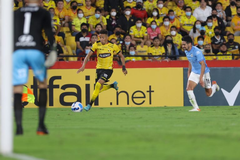 Libertadores: COE Nacional aprobó el 60% de aforo para el BSC – Universitario