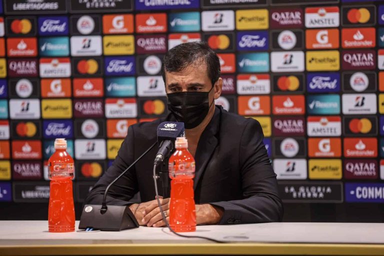 Fabián Bustos: “Por ahora mi mente está en el partido del sábado”