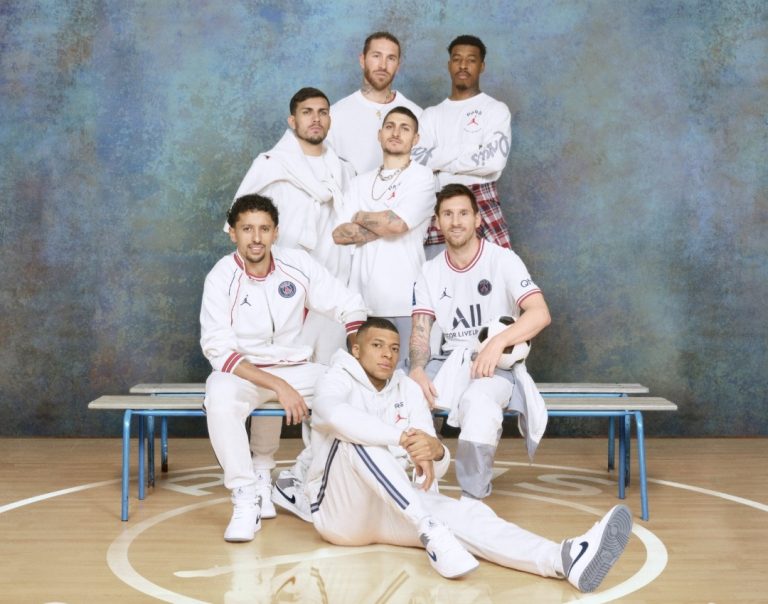 (VIDEO) Messi y Mbappé de blanco: La nueva camiseta del PSG