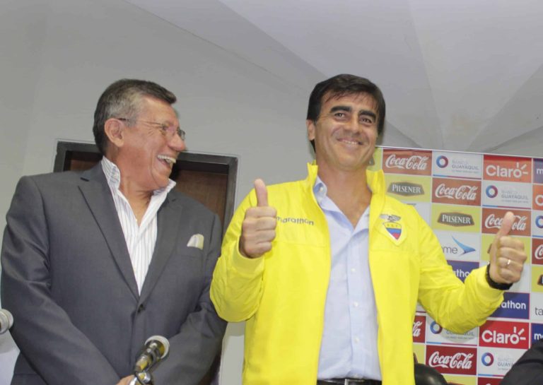 Para Carlos Villacís, el mantener a Quinteros en la Tri fue “el peor error de su vida”