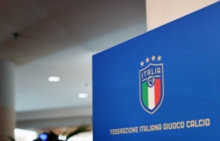 La Federación Italiana pretende un freno al Calcio durante el playoff mundialista
