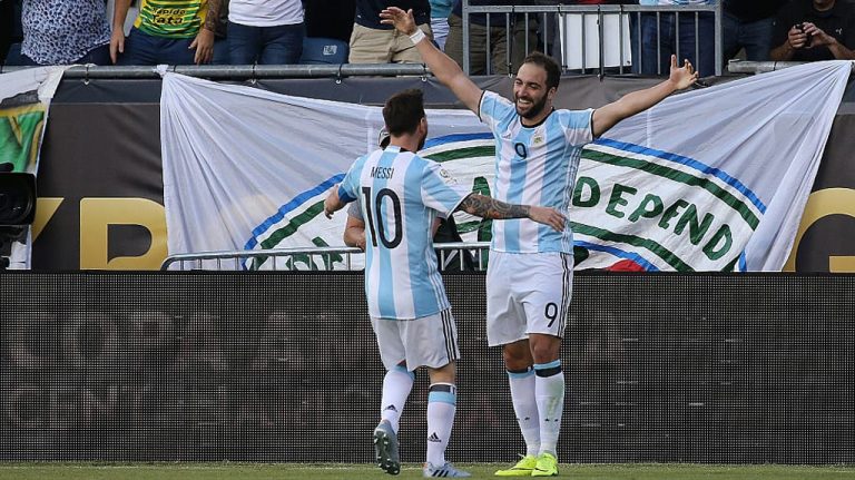 Higuaín espera ver a Messi en la MLS