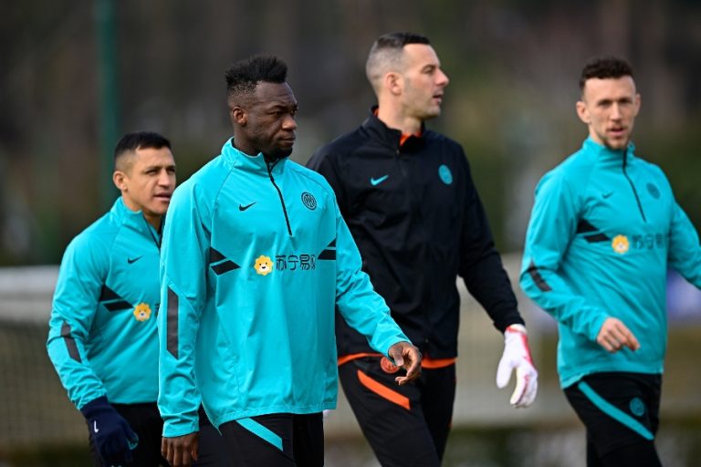 Felipe Caicedo entró en la convocatoria del Inter para enfrentar mañana al Napoli