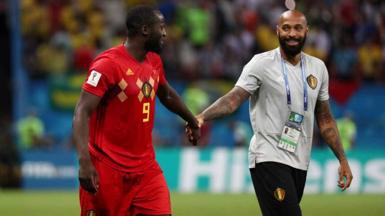 Henry opina que “no es fácil” para Lukaku la adaptación al juego de Chelsea